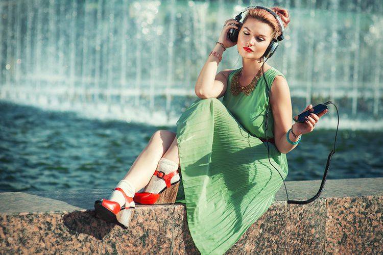 THE EDIT: Why Green Is The Colour To Wear In 2016