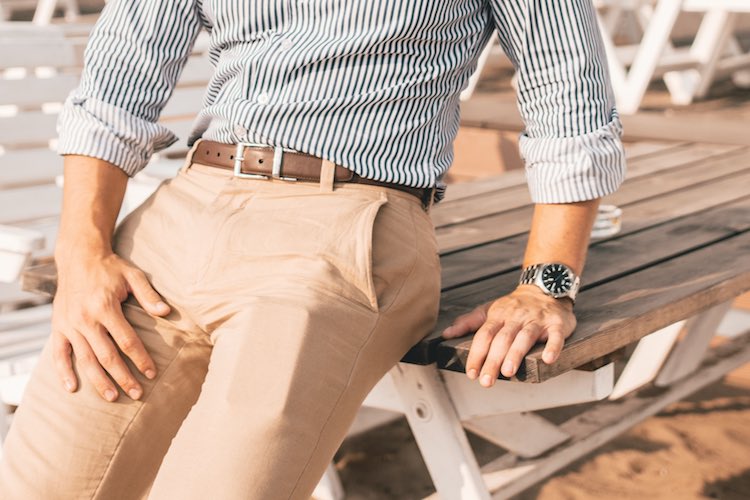 Betaling lokal Træde tilbage How to Wear Chinos - 5 Outfit Ideas for Men | Style Guides